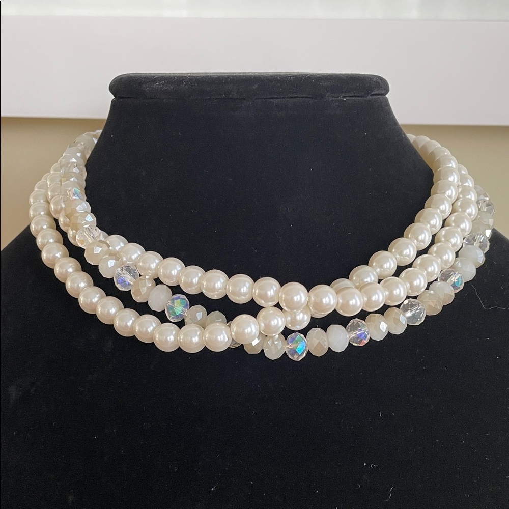 VINTAGE HANDMADE FAUX PEARL & CRYSTAL CHOKER NECKLACE White Triple Strand Bridal - Picture 3 of 8